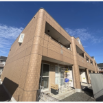 ★ペット飼育OK★買い物が多く便利な国府町奥谷です♪安心の重量鉄骨造アパート(外観) ★ペット飼育OK★買い物が多く便利な国府町奥谷です♪安心の重量鉄骨造アパート(外観)