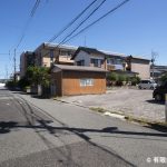 砕石舗装の駐車場です。(外観)